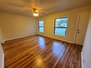 919 S Clements St in Gainesville, TX - Building Photo - Building Photo