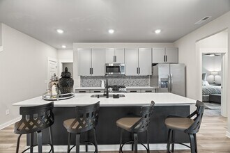 408 Gingerwood Ln in Hendersonville, TN - Foto de edificio - Building Photo