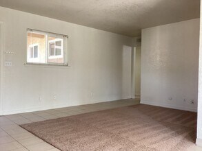 4424-4426 E Dakota Ave in Fresno, CA - Building Photo - Building Photo