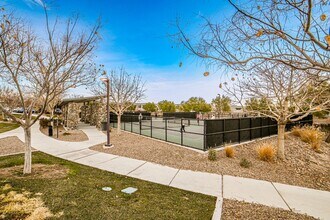 10226 Jade Gardens Dr in Las Vegas, NV - Building Photo - Building Photo