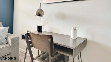 231 New Shackle Island Rd, Unit J70 in Hendersonville, TN - Building Photo - Building Photo