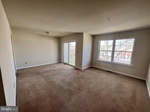 3789 Harbor Rd in Chesapeake Beach, MD - Foto de edificio - Building Photo