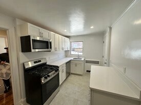 186 Summit Ave in Quincy, MA - Building Photo