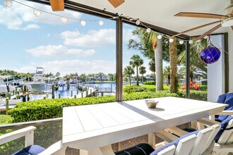 515 Bay Colony Dr N in North Palm Beach, FL - Building Photo - Building Photo