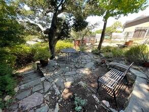 633 Coventry Rd, Unit A in Kensington, CA - Foto de edificio - Building Photo