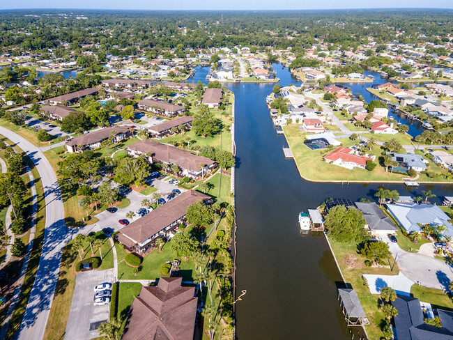 58 Club House Dr in Palm Coast, FL - Building Photo - Building Photo