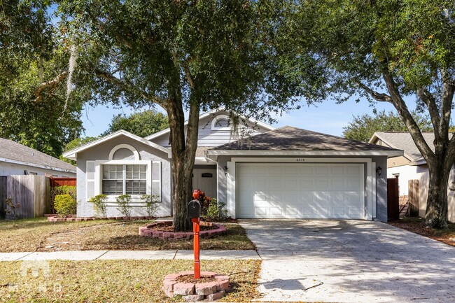 property at 6015 Crickethollow Dr