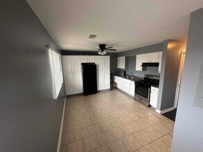 371 Mackinaw Ave, Unit 3 in Calumet City, IL - Building Photo - Building Photo