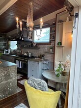 6920 NE 27th Ave, Unit Entire unit B in Portland, OR - Foto de edificio - Building Photo