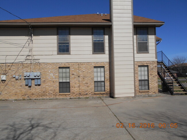 3128 Tudor Ln in Irving, TX - Building Photo - Building Photo