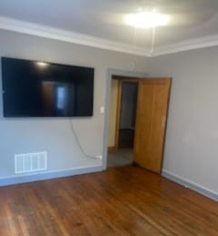 8230 S Hermitage Ave in Chicago, IL - Building Photo - Building Photo