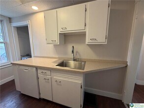 1403 Center St in Bethlehem, PA - Foto de edificio - Building Photo