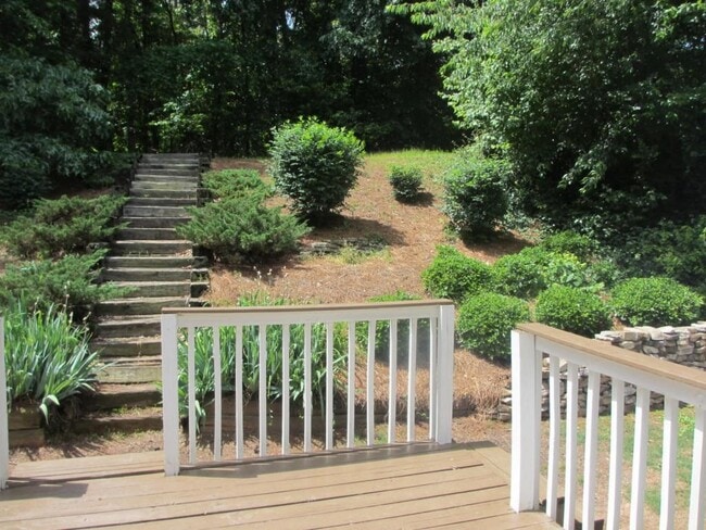 175 Douglas Fir Ct in Alpharetta, GA - Building Photo - Building Photo