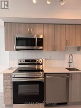 1010 Sandy Beach Rd in Pickering, ON - Building Photo - Building Photo