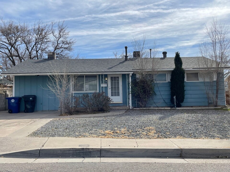 11004 Los Arboles Ave NE in Albuquerque, NM - Building Photo