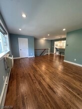 3- 22 Virginia Dr in Fair Lawn, NJ - Foto de edificio - Building Photo