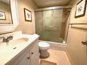 560 Horizon W in Boynton Beach, FL - Building Photo - Building Photo