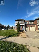 53 Commodore Dr in Brampton, ON - Building Photo - Building Photo