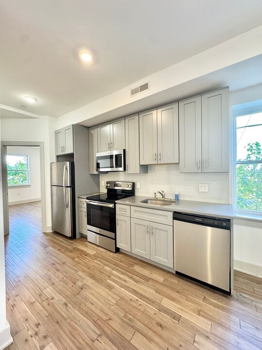 3213 Haverford Ave in Philadelphia, PA - Building Photo