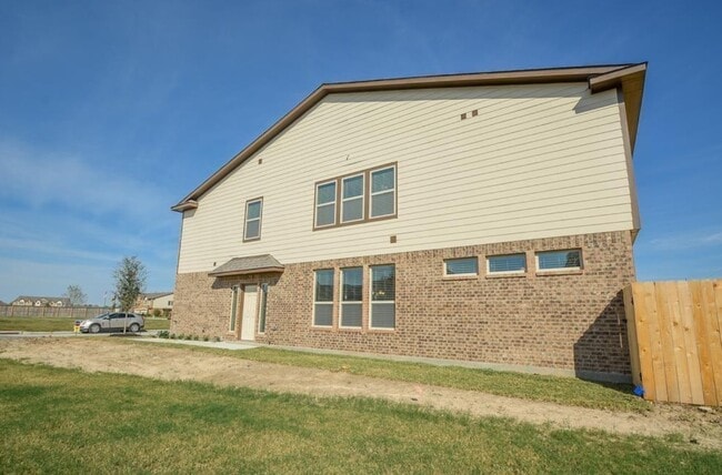 3306 Rainflower Springs Ln in Rosenberg, TX - Building Photo - Building Photo