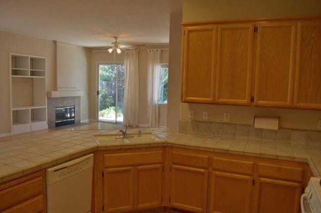 99 Jarvis Cir in Sacramento, CA - Building Photo - Building Photo