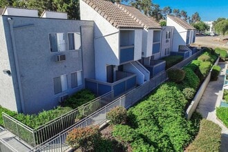 Skyline in Spring Valley, CA - Foto de edificio - Building Photo