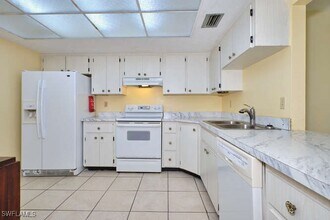 4104 SE 12th Pl in Cape Coral, FL - Foto de edificio - Building Photo