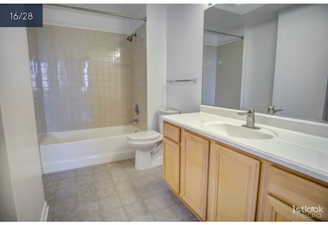 1550 S Blue Island Ave, Unit 800 in Chicago, IL - Building Photo - Building Photo