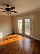 8207 Sawyer Brown Rd in Nashville, TN - Building Photo - Building Photo