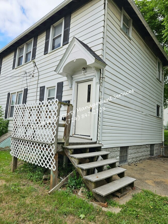 602 E Long Ave in New Castle, PA - Building Photo - Building Photo