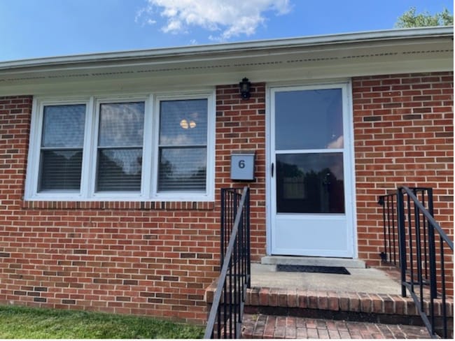 168 W Braxton Foushee St in Carrboro, NC - Foto de edificio - Building Photo