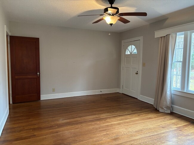 633 Hawthorne Dr in Asheboro, NC - Building Photo - Building Photo