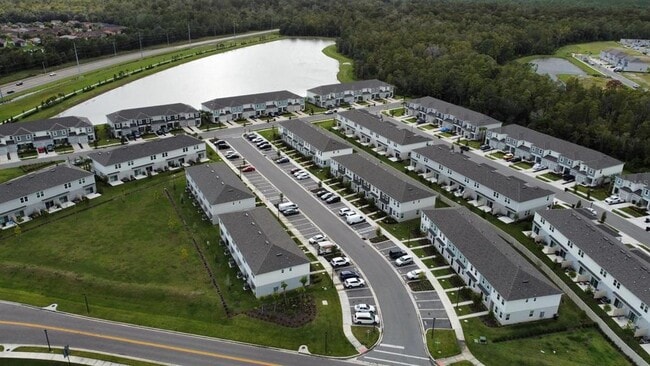 3140 Skyline Lp in Kissimmee, FL - Building Photo - Building Photo