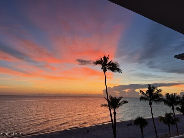 property at 1977 Gulf Shore Blvd N