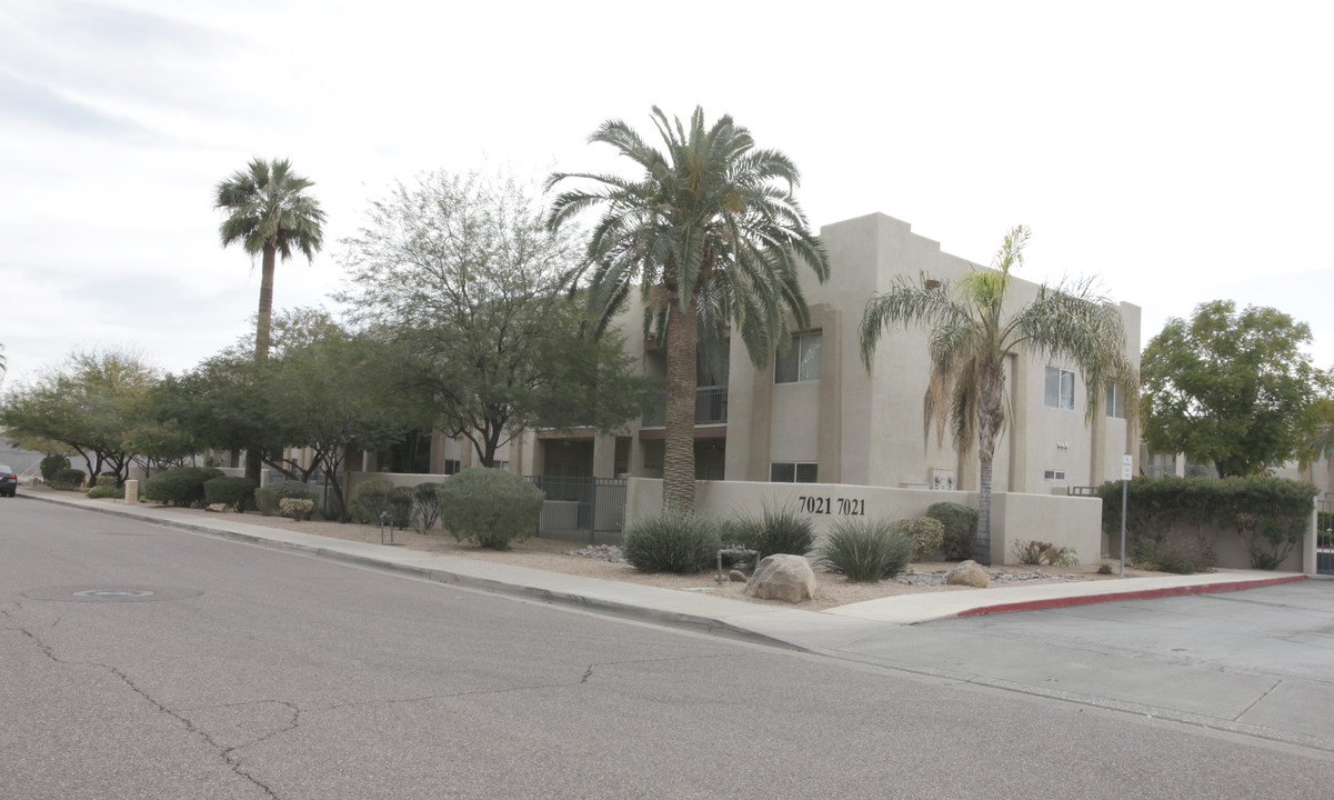 Pueblo Verde in Scottsdale, AZ - Building Photo