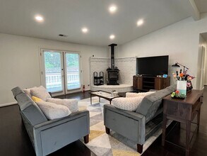 3685 Fairway Dr in Cameron Park, CA - Foto de edificio - Building Photo