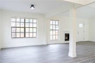 5201 Sunset Trail in Marietta, GA - Building Photo