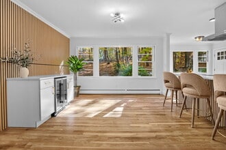 341 Millwood Rd in Chappaqua, NY - Foto de edificio - Building Photo