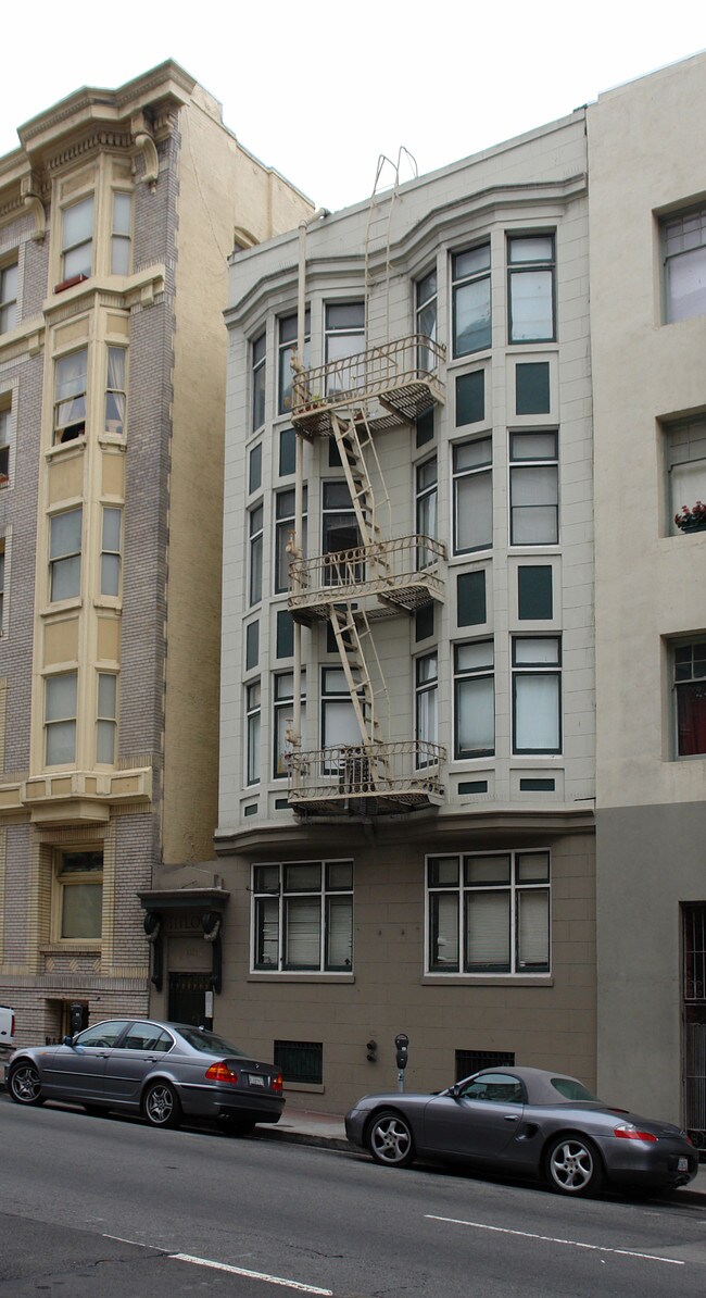 Titlow Apartments in San Francisco, CA - Building Photo - Building Photo