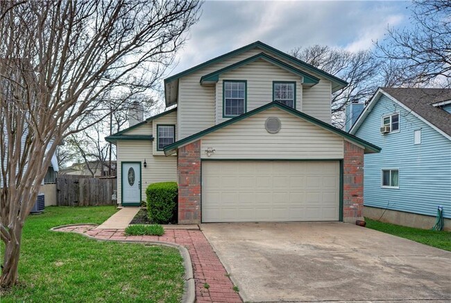 2300 Lasso Dr in Round Rock, TX - Foto de edificio - Building Photo