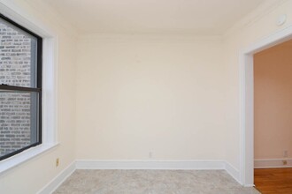 2336 N Spaulding Ave in Chicago, IL - Foto de edificio - Building Photo