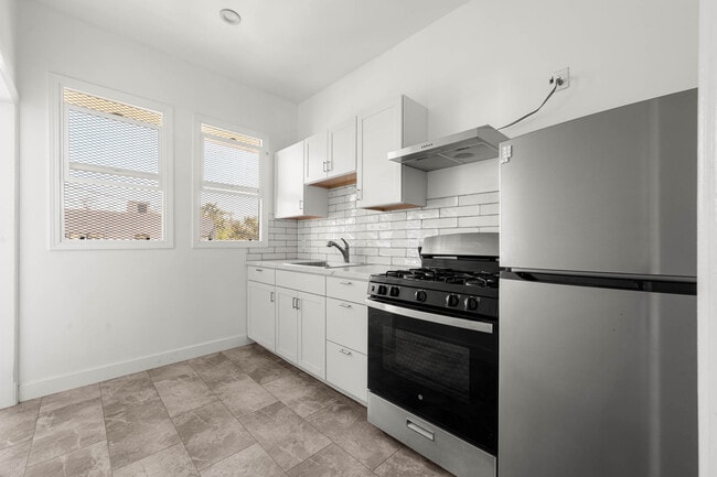 1450 Hauser Blvd, Unit 1450.50 in Los Angeles, CA - Foto de edificio - Building Photo