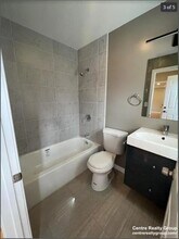 430 Granite St, Unit 3R in Quincy, MA - Building Photo - Building Photo