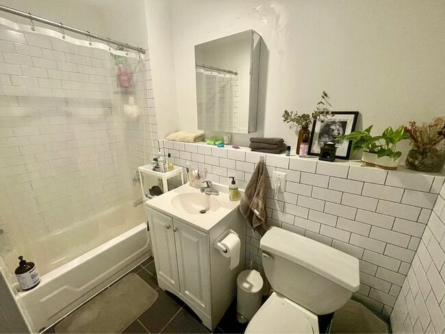 311 Troutman St in Brooklyn, NY - Building Photo - Building Photo