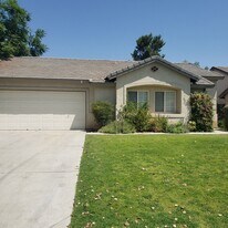 11808 Cedar Bluff Ave in Bakersfield, CA - Building Photo