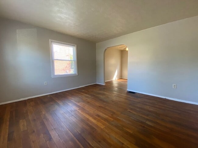 875 E McCreight Ave in Springfield, OH - Building Photo - Building Photo