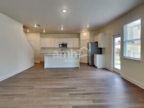 3642 Creek View Cir in Loganville, GA - Building Photo - Building Photo