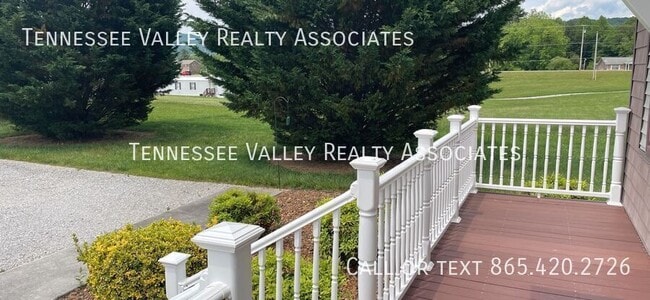 128 Herbert Heidel Rd in Wartburg, TN - Building Photo - Building Photo