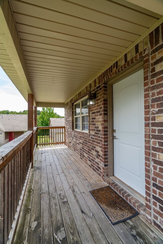 2933 W Scottswood Pl in Fayetteville, AR - Building Photo - Building Photo