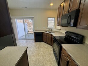 11619 Stockdale Ct in Pineville, NC - Foto de edificio - Building Photo